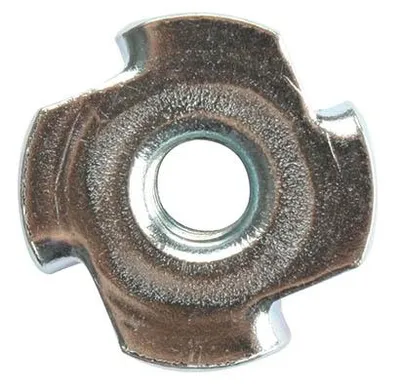 Lyöntimutteri M6 P.200/500
